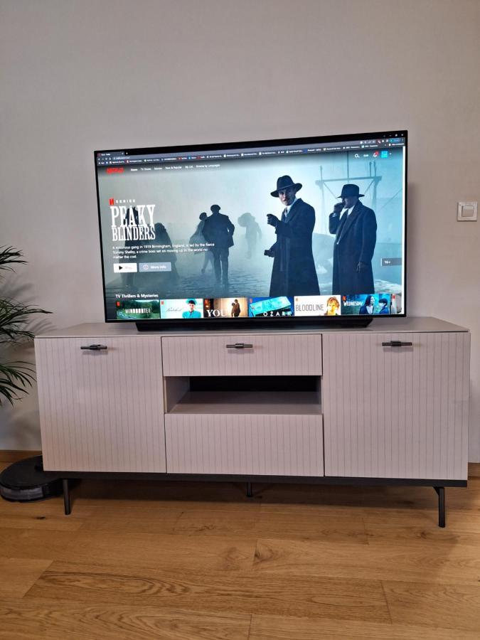 Guesthouse Flower Любляна Экстерьер фото