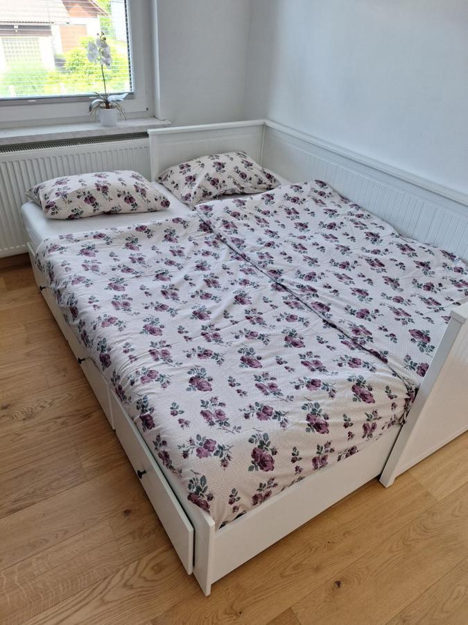 Guesthouse Flower Любляна Экстерьер фото