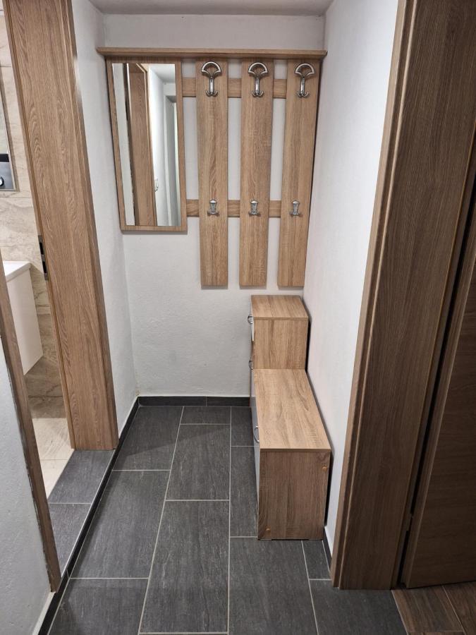 Guesthouse Flower Любляна Экстерьер фото
