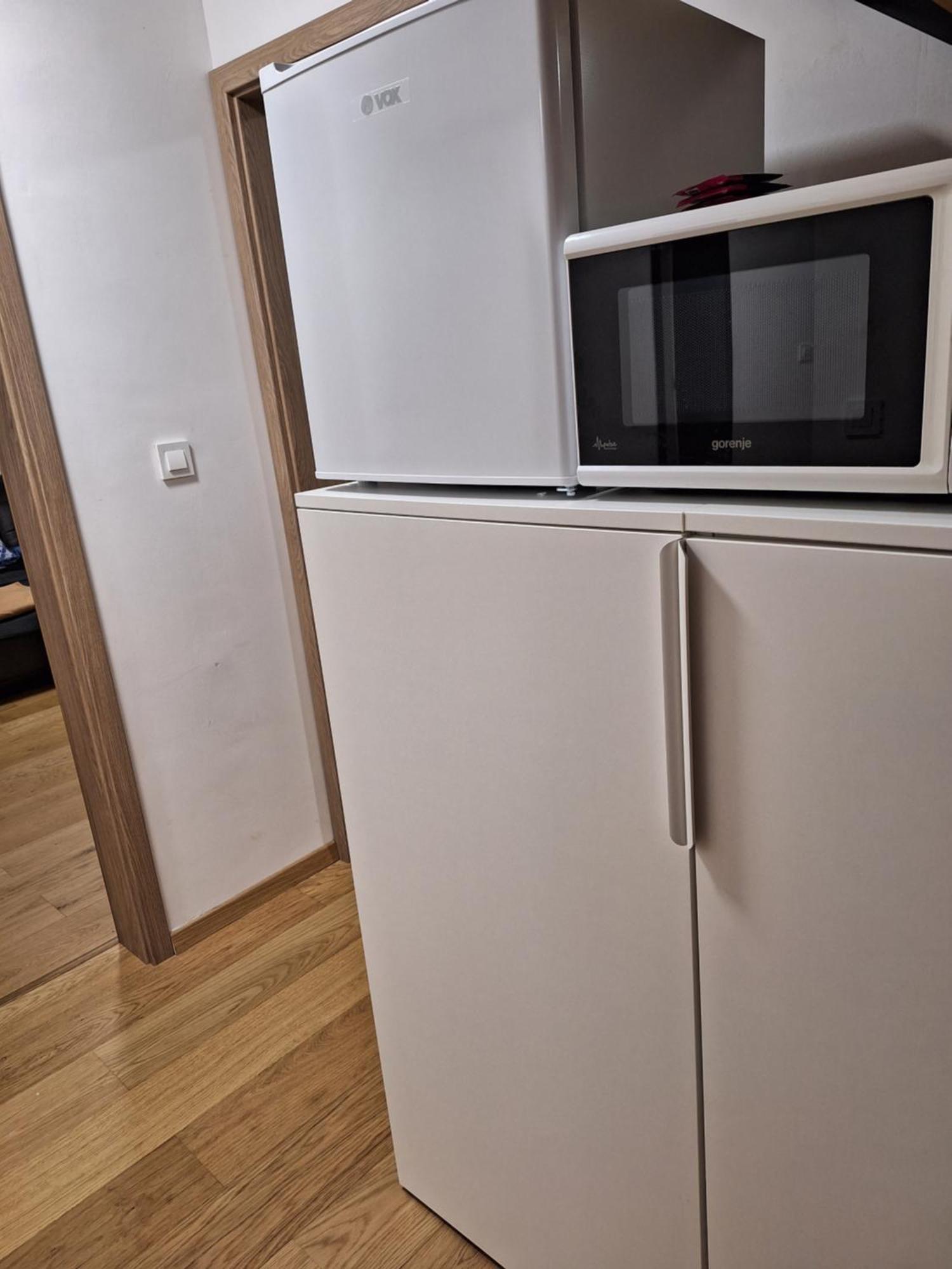 Guesthouse Flower Любляна Экстерьер фото